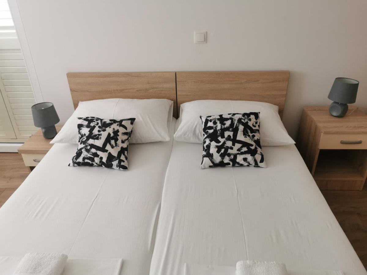 Apartmani Kronjac Milna  Dış mekan fotoğraf