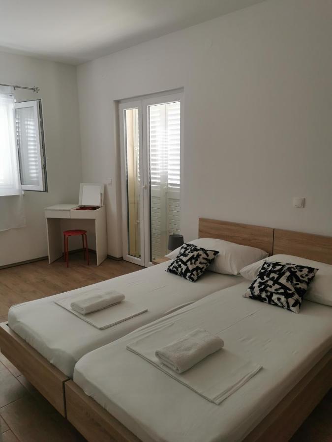 Apartmani Kronjac Milna  Dış mekan fotoğraf
