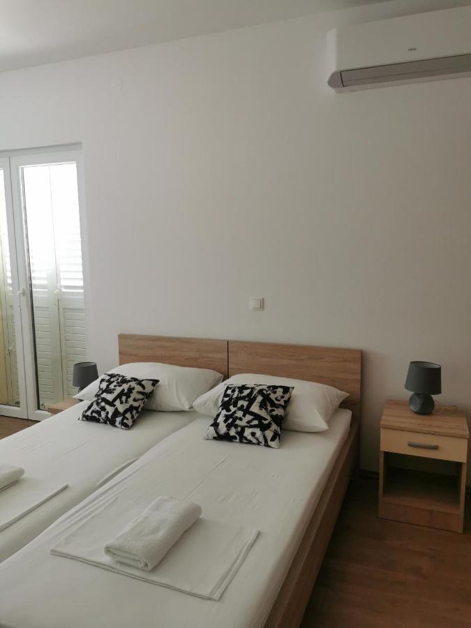 Apartmani Kronjac Milna  Dış mekan fotoğraf