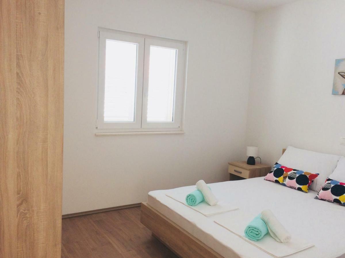 Apartmani Kronjac Milna  Dış mekan fotoğraf