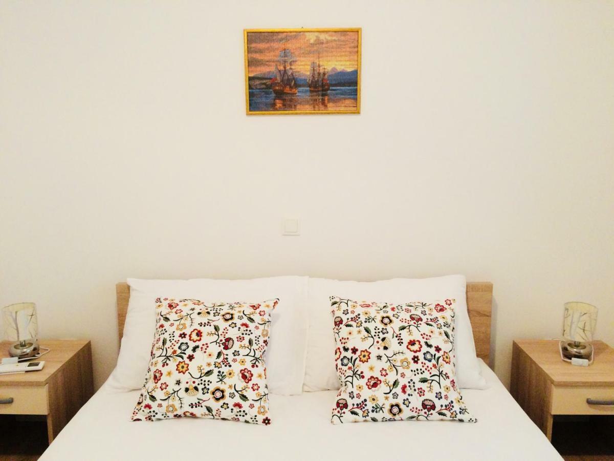Apartmani Kronjac Milna  Dış mekan fotoğraf