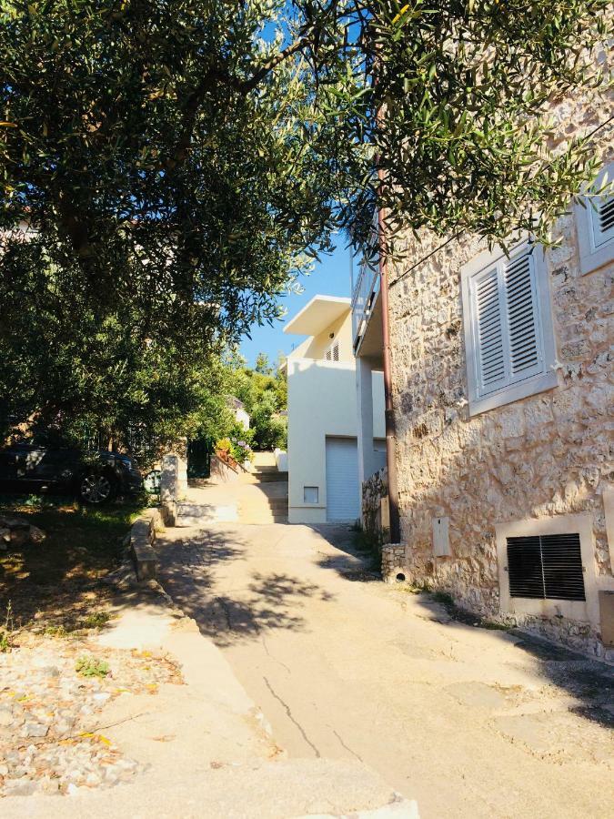Apartmani Kronjac Milna  Dış mekan fotoğraf
